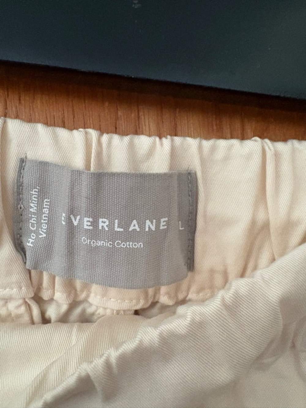 Everlane Cream Elastic-Waist Bermuda Shorts - Picture 4 of 9